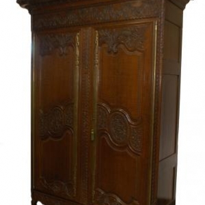 armoire de mariage en chene (Normandie, milieu 19eme siecle) armoire de mariage en chene (Normandie, milieu 19eme siecle)