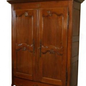 armoire Louis XV en chene ( Vosges, debut 19eme siecle)