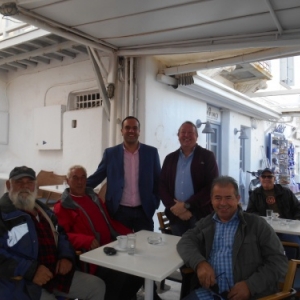 maire konstantinos koukas et quelques pecheurs