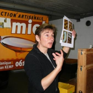 Janique et les abeilles