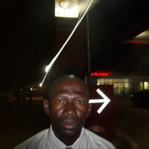 Fabrice, de nuit, espace des pompes Total