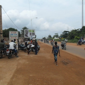 Motos du togo, sans casques...