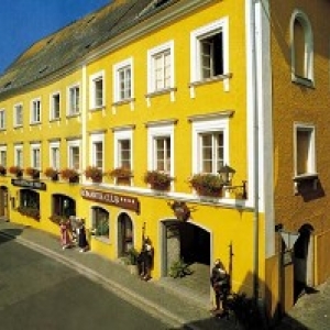 6. Hotel