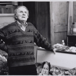 Georges Arditi, dans son atelier de la rue des Martyrs (vers 1990)