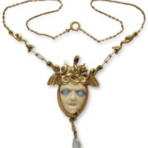 Pendentif « Méduse » (Philippe Wolfers/1898) ⓒ « Fondation Roi Baudouin »