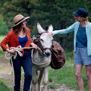 Laure Calamy & Olivia Côte dans « Antoinette dans les Cévennes » © Julien Panié/« Chapka Films »