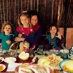 "Maman, c'est encore loin le Désert ?" (Aurélia Tazi)