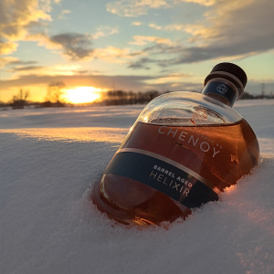 Venant d’Émines, l’ « Elixir », à mi-chemin entre le cognac et le wiskhy © « Domaine du Chenoy »