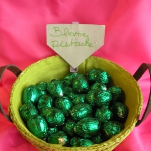 Oeufs de Paques au chocolat blanc pistache