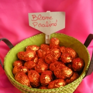 Oeufs de Paques au chocolat blanc praliné