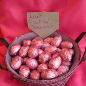 Oeufs de Paques au chocolat au lait praliné croquant