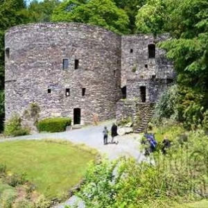 Visite des tours féodales de l'ancien château des Comtes de Salm Visite des tours féodales de l'ancien château des Comtes de Salm