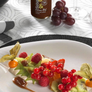 SALADE DE FRUITS AU FROMAGE BLANC ET DRESSING BALSAMIQUE