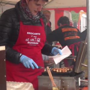 brocante de Buisson du 1er mai 2018 brocante de Buisson du 1er mai 2018