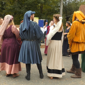 Le groupe de danses médiévales " Les Baladins de Taillevent" Le groupe de danses médiévales " Les Baladins de Taillevent"