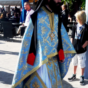 Arrivée des autorités religieuses ( photo : Detry François )