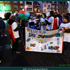 1er jeudi gras : sortie des enfants ( photo : D. Dosquet ) 1er jeudi gras : sortie des enfants ( photo : D. Dosquet )