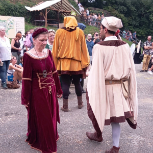 Le groupe de danses médiévales " Les Baladins de Taillevent" Le groupe de danses médiévales " Les Baladins de Taillevent"