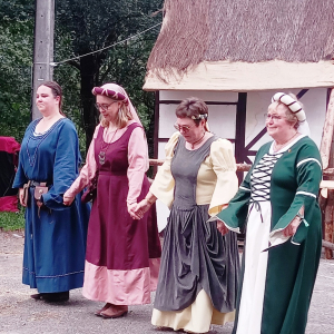Le groupe de danses médiévales " Les Baladins de Taillevent" Le groupe de danses médiévales " Les Baladins de Taillevent"