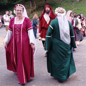 Le groupe de danses médiévales " Les Baladins de Taillevent" Le groupe de danses médiévales " Les Baladins de Taillevent"