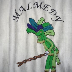 Isabelle Rome La haguete : depuis le debut du 19e siecle, le deguisement comprend un bicorne a plumes d'autruche, une cagoule qui masque le visage et l'aigle bicephale Isabelle Rome La haguete : depuis le debut du 19e siecle, le deguisement comprend un bicorne a plumes d'autruche, une cagoule qui masque le visage et l'aigle bicephale