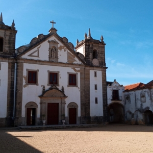 L’église Notre Dame du Cap Espichel  ( Photo F. DETRY )