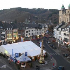 09.12.2011 au 08.01.2012 Patinoire au centre ville 09.12.2011 au 08.01.2012 Patinoire au centre ville