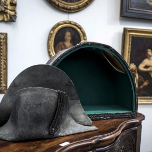 Un bicorne de Napoléon ( GETTY IMAGES ) Un bicorne de Napoléon ( GETTY IMAGES )