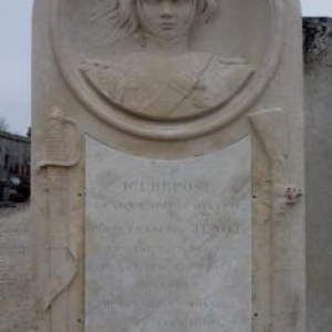 Tombe d'un dragon de la Garde Imperiale