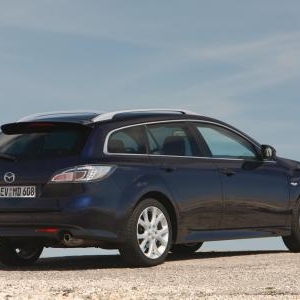 MAZDA 6. 