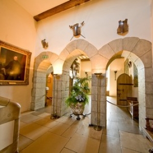 L. Castle