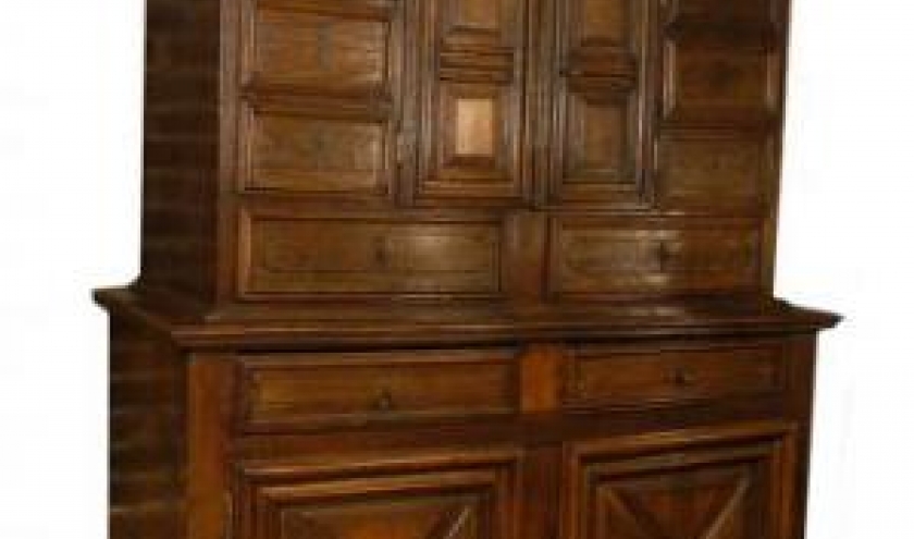 buffet double-corps en chene, 2 portes et 12 tiroirs (Normandie, fin 17eme siecle, debut 18eme siecle) buffet double-corps en chene, 2 portes et 12 tiroirs (Normandie, fin 17eme siecle, debut 18eme siecle)