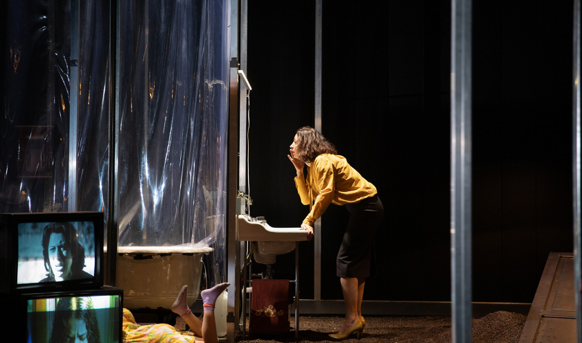 Gaia Saitta dans « Les Jours de mon Abandon » © Photo : Anna van Waeg