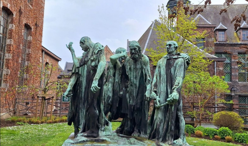 « Les Bourgeois de Calais », du Morlanwelz au « Jardin du Mayeur », à Mons © « Musée royal de Mariemont »