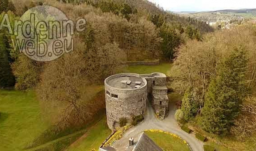tours féodales de l'ancien château des Comtes de Salm tours féodales de l'ancien château des Comtes de Salm