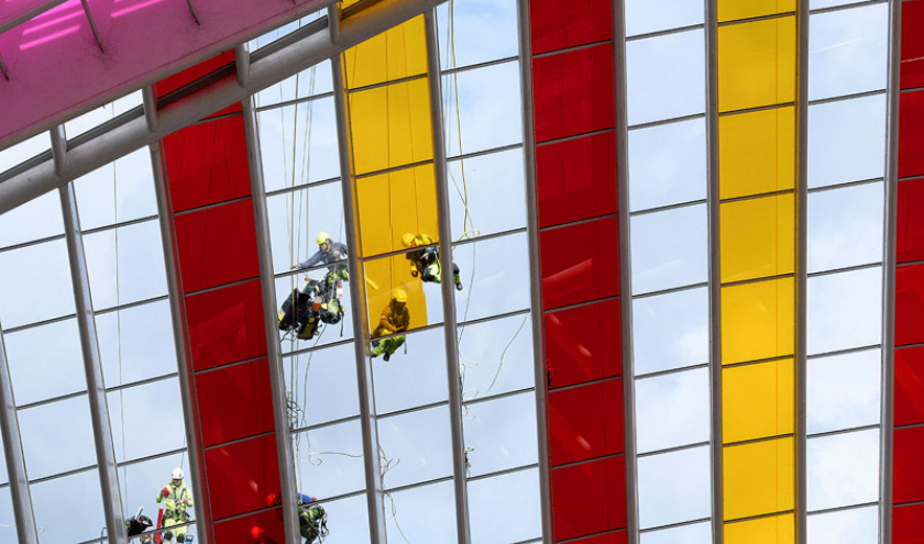 DANIEL BUREN À LA GARE LIÈGE-GUILLEMINS