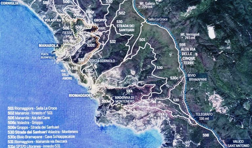 Noël à Riomaggiore ( photo : F. Detry ) Noël à Riomaggiore ( photo : F. Detry )