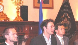 Le Bourgmestre accueille la Societe mise a l'honneur